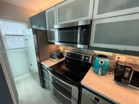 3250 NE 28th Street Fort Lauderdale FL 33308