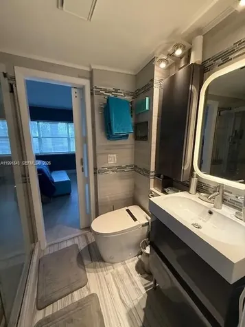 3250 NE 28th Street Fort Lauderdale FL 33308