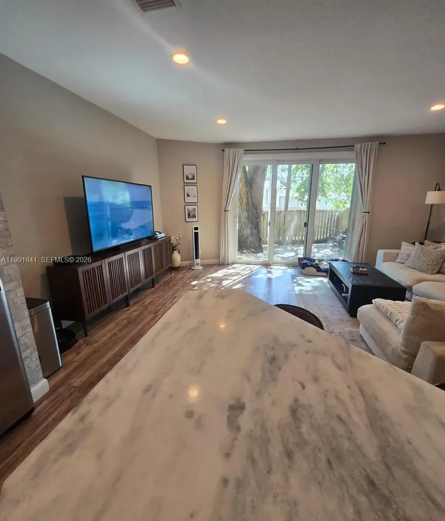 806 SE 14th Street Fort Lauderdale FL 33316