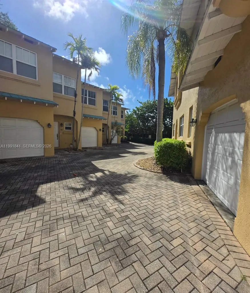 806 SE 14th Street Fort Lauderdale FL 33316