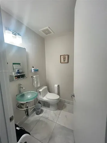 218 SE 14th Street Miami FL 33131
