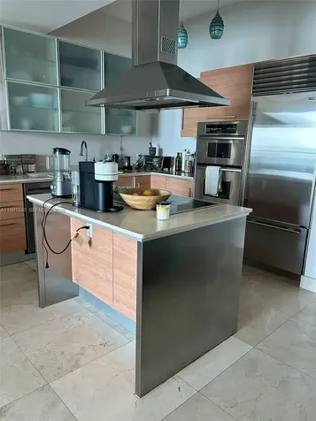 218 SE 14th Street Miami FL 33131