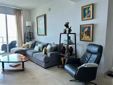 218 SE 14th Street Miami FL 33131