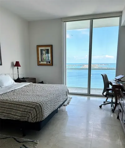 218 SE 14th Street Miami FL 33131
