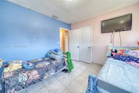 2451 NW 182nd Terrace Miami Gardens FL 33056