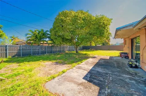 2451 NW 182nd Terrace Miami Gardens FL 33056