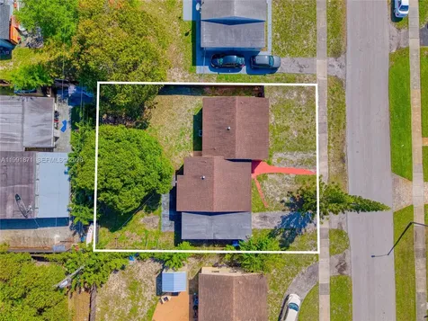 2451 NW 182nd Terrace Miami Gardens FL 33056