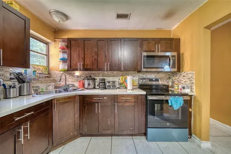 2451 NW 182nd Terrace Miami Gardens FL 33056