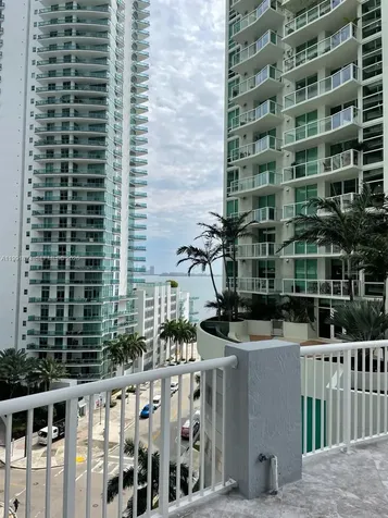 170 SE 14th Street Miami FL 33131