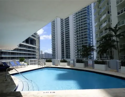 170 SE 14th Street Miami FL 33131