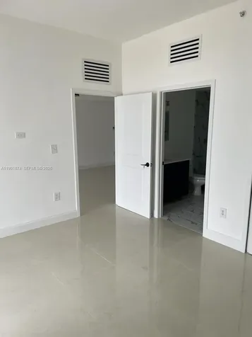170 SE 14th Street Miami FL 33131