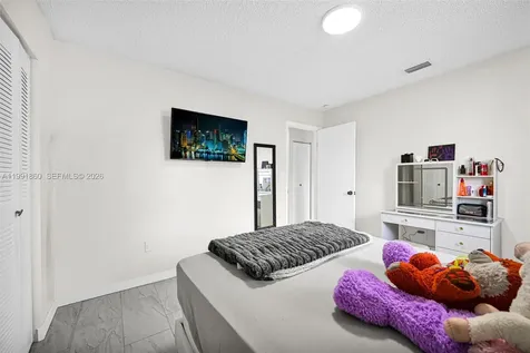 2934 NW 94th Street Miami FL 33147