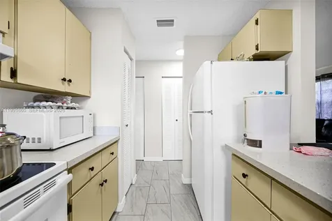 2934 NW 94th Street Miami FL 33147