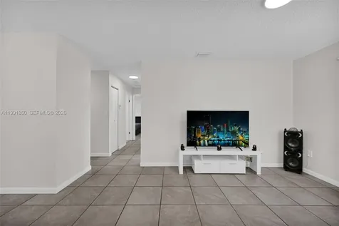 2934 NW 94th Street Miami FL 33147