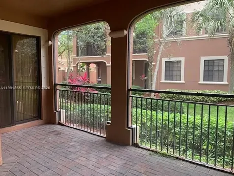 2800 Kinsington Circle Weston FL 33332