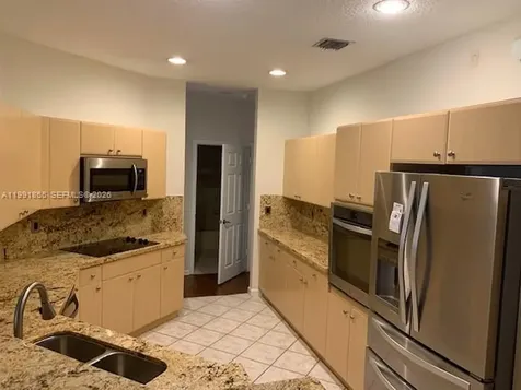 2800 Kinsington Circle Weston FL 33332