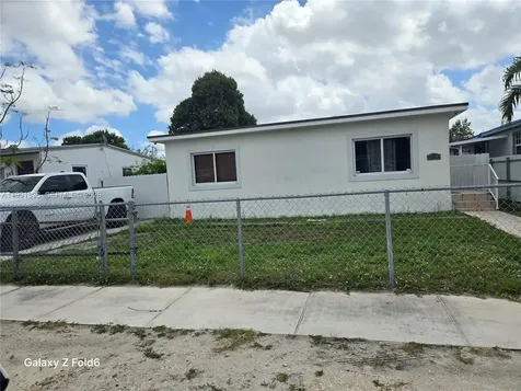 234 E 44th Street Hialeah FL 33013