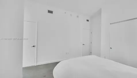 151 SE 1st Street Miami FL 33131