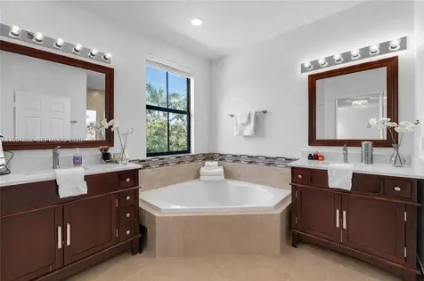 9761 NW 9th Street Miami FL 33172
