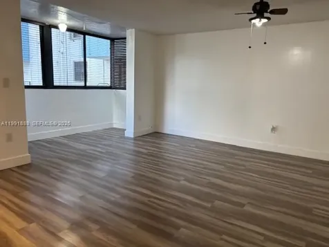 5033 NW 7th Street Miami FL 33126