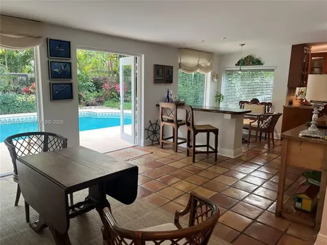 204 Westwood Drive Key Biscayne FL 33149