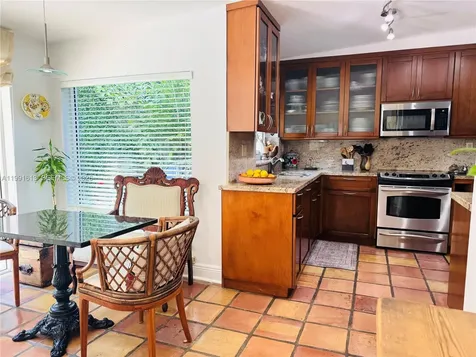 204 Westwood Drive Key Biscayne FL 33149