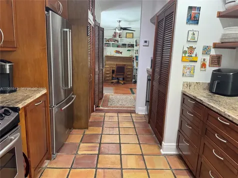 204 Westwood Drive Key Biscayne FL 33149