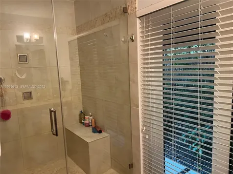 204 Westwood Drive Key Biscayne FL 33149