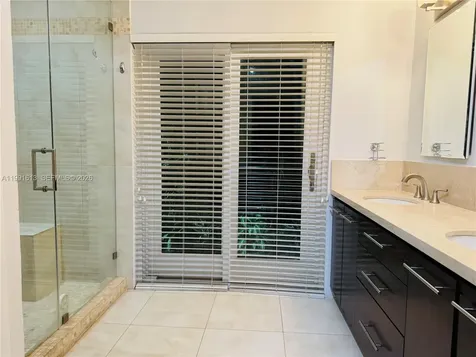 204 Westwood Drive Key Biscayne FL 33149