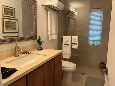 204 Westwood Drive Key Biscayne FL 33149