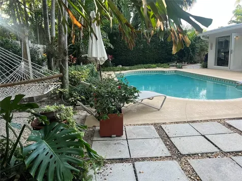 204 Westwood Drive Key Biscayne FL 33149