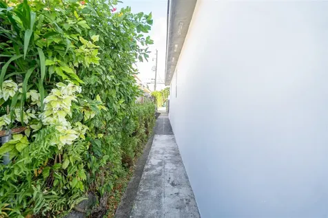 2230 SW 60th Court Miami FL 33155