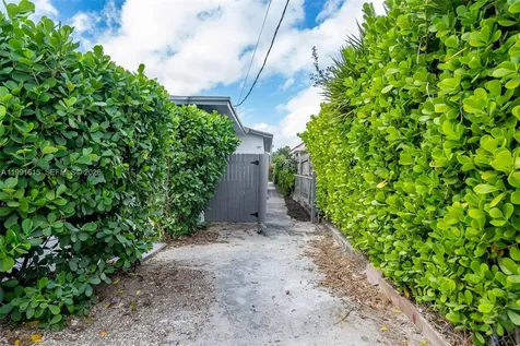 2230 SW 60th Court Miami FL 33155