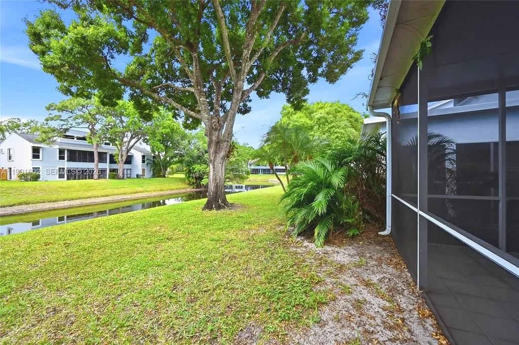 6215 Old Court Road Boca Raton FL 33433