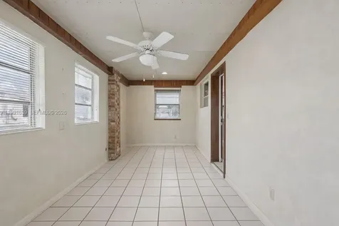 272 W 46th Street Hialeah FL 33012