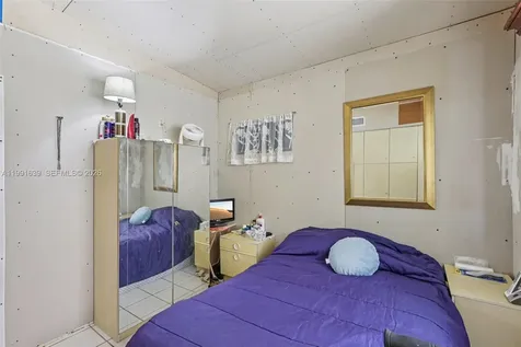 272 W 46th Street Hialeah FL 33012