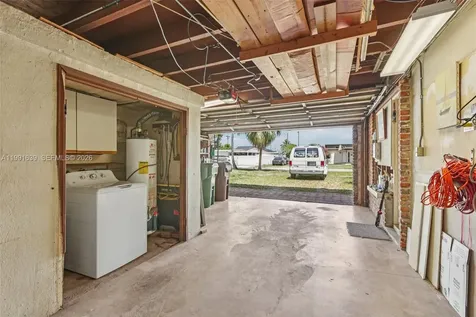 272 W 46th Street Hialeah FL 33012