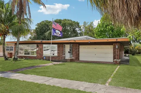 272 W 46th Street Hialeah FL 33012