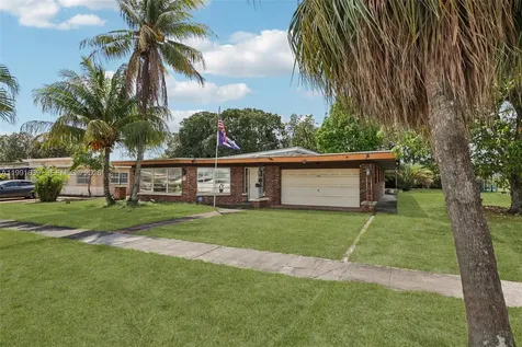 272 W 46th Street Hialeah FL 33012