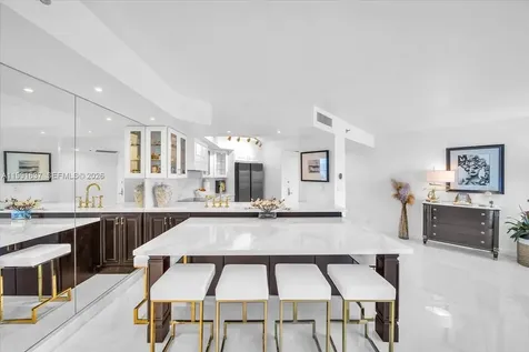 6767 Collins Avenue Miami Beach FL 33141