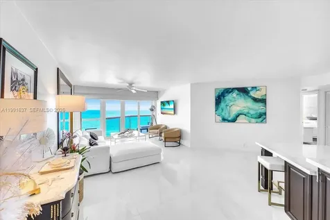6767 Collins Avenue Miami Beach FL 33141