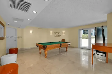 6767 Collins Avenue Miami Beach FL 33141