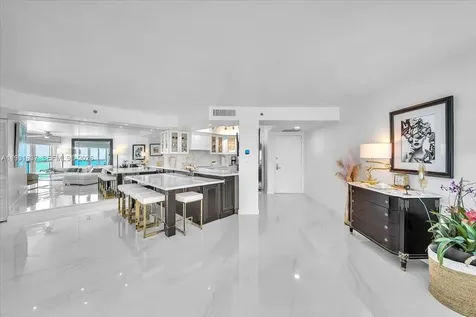 6767 Collins Avenue Miami Beach FL 33141