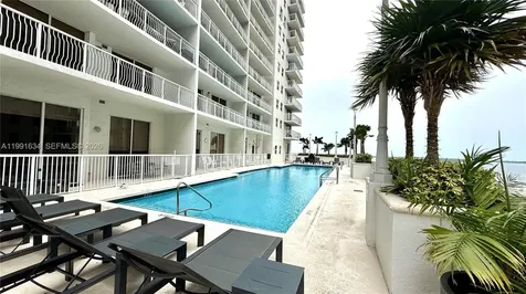 1200 Brickell Bay Drive Miami FL 33131