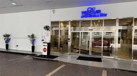 1200 Brickell Bay Drive Miami FL 33131