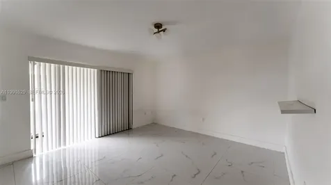 22226 SW 98th Place Cutler Bay FL 33190