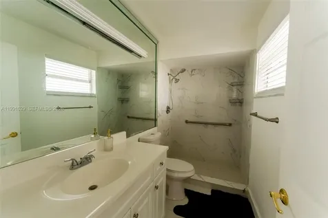 22226 SW 98th Place Cutler Bay FL 33190