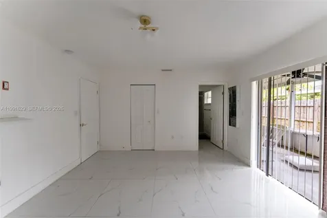 22226 SW 98th Place Cutler Bay FL 33190