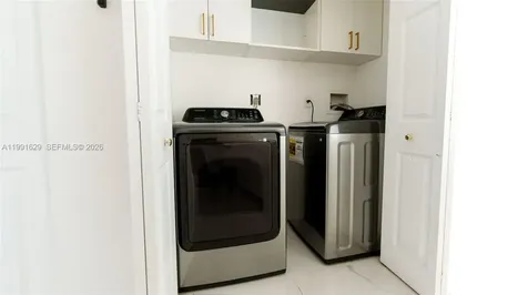 22226 SW 98th Place Cutler Bay FL 33190