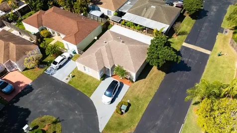 22226 SW 98th Place Cutler Bay FL 33190